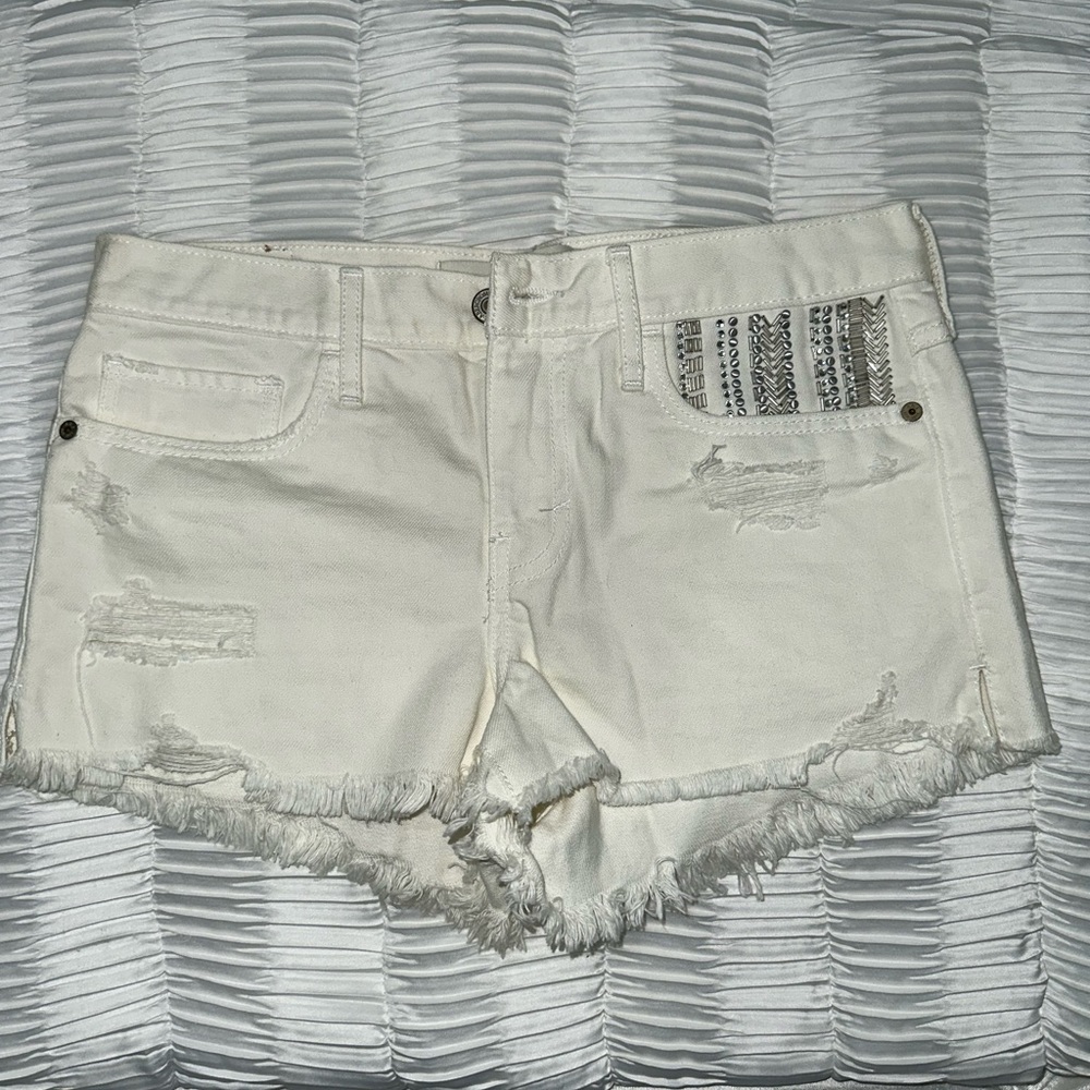 Embellished Abercrombie white jeans shorts, size 2 (w26, great condition